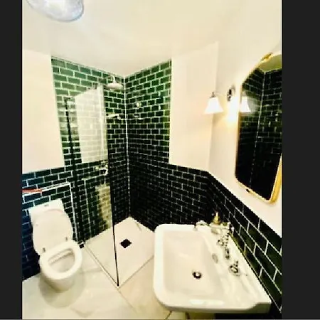 Comfortable One Bedroom In Center With Parking And Terrace Appartement